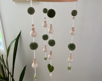 Baby mobile - green and cream // baby mobile - green and cream