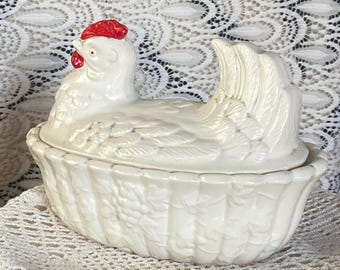 Vintage/Antik Keramik Höna på Boet Fat