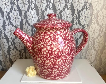 Bule de café/chá grande com tampa, em cerâmica esponja vermelha vintage Roseville.