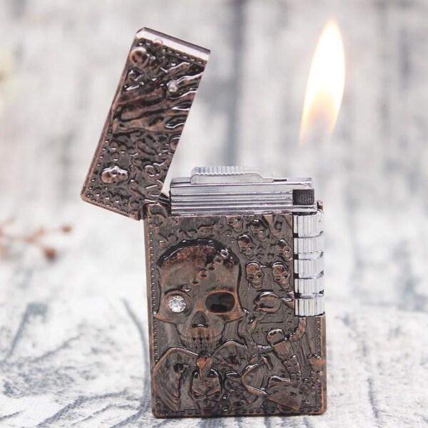 Skull Lighter, Lighters Gadgets for Men, Smoking Accessories, Gas Lighter, Birthday Gift, Fathers Day Gift, Halloween Gift, Christmas Gift