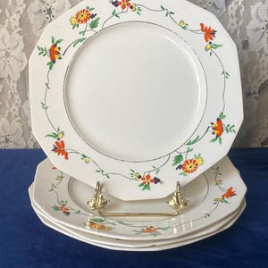 Set of Four Vintage Albert Meakin Chatham Pattern China Dinner Plates