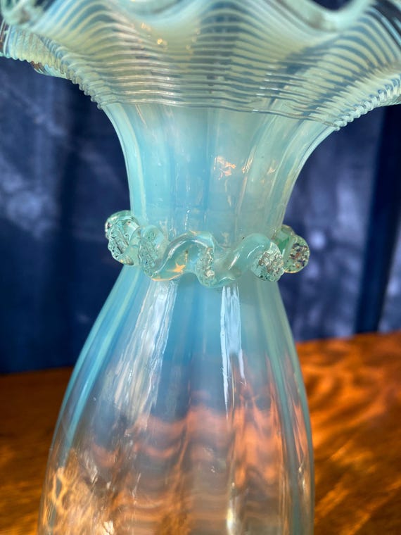 フェントン、ブルーオパールセント花入れ1960年代頃難有り