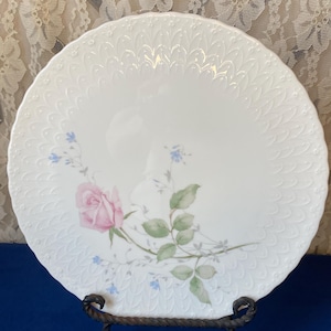 Prato de bolo de casamento vintage Mikasa Bone China April Rose de 28 cm | Utensílio de servir floral antigo