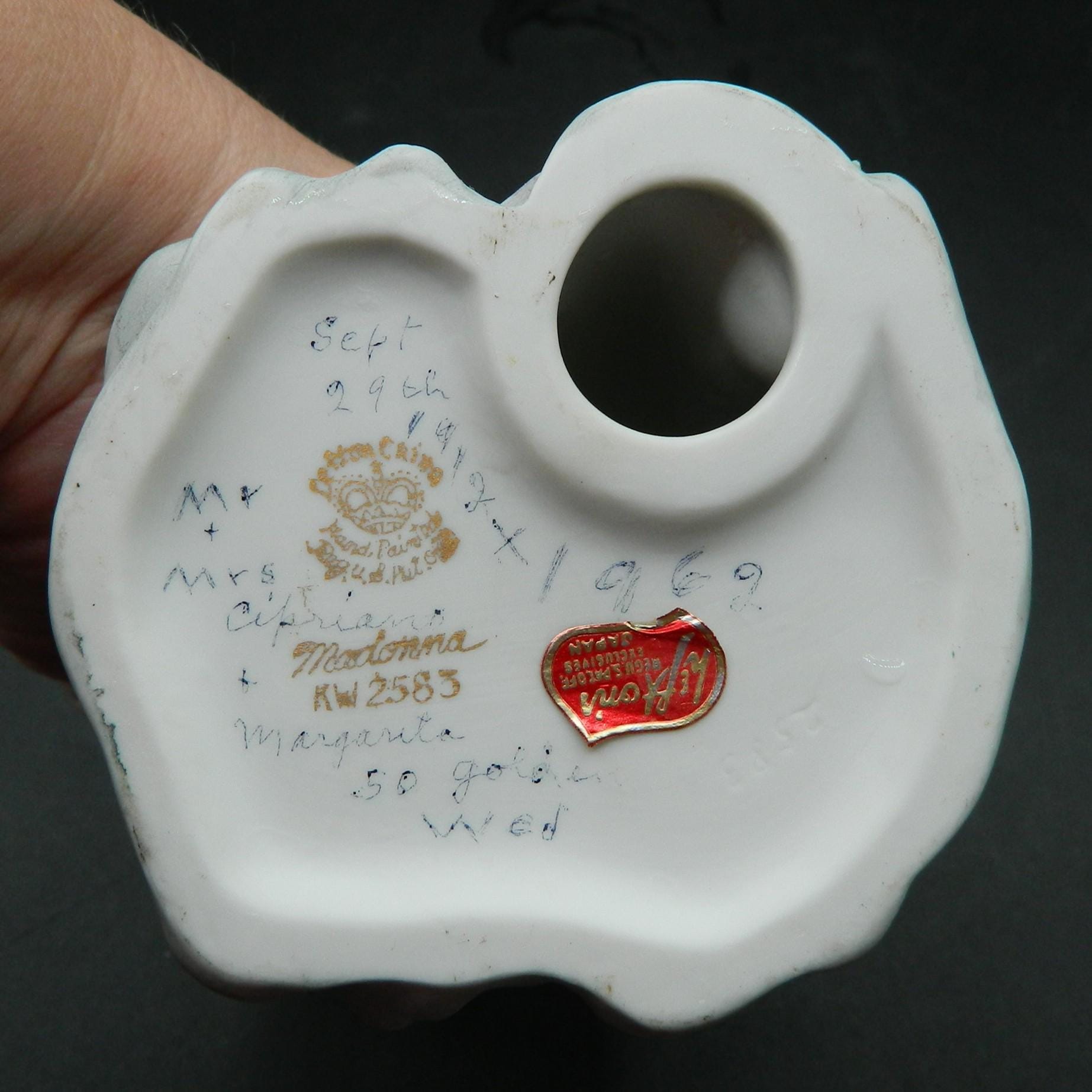 レフトン ビスク磁器製 聖母子像 KW2583 高さ6.5インチ、1969年製