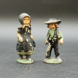 Cast Iron Amish Couple Figurines Mid-20th Century