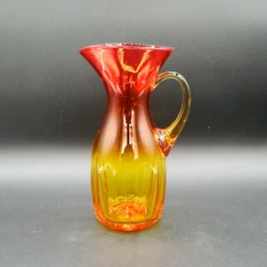 Amberina Pleated Bottom Handblown Glass Pitcher Vase 9&quot;H