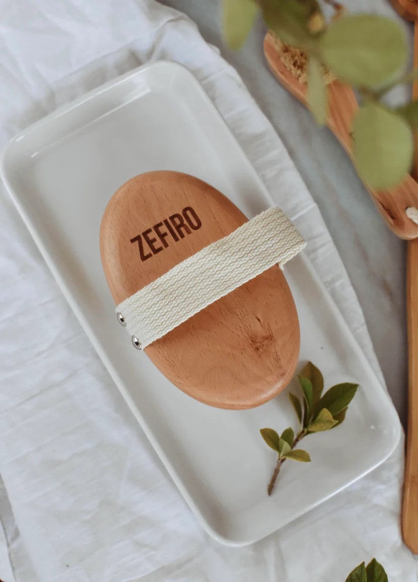 Friends accidentally book flights to the wrong country