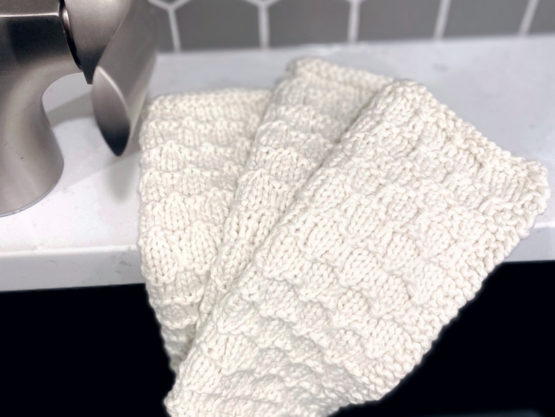 KNITTING PATTERN Honeycomb Washcloth Kitchen Decor Bathroom Decor Face Cloth Quick Knit image 3