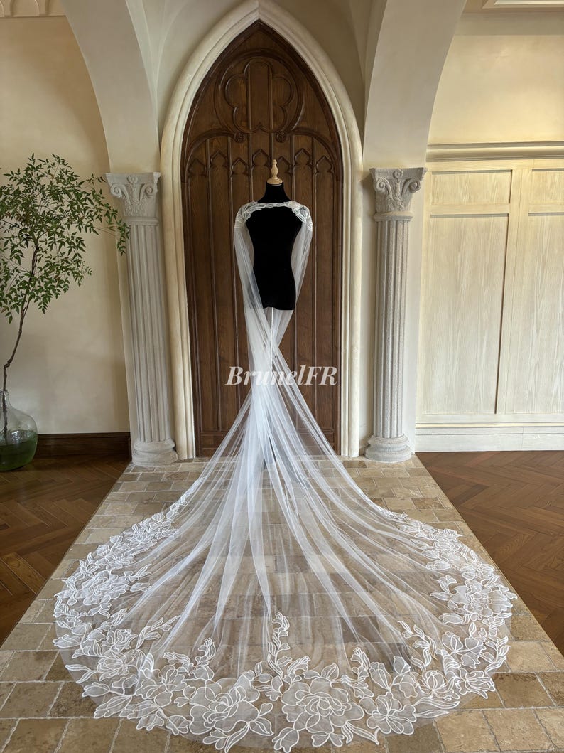Capa de tule marfim com apliques de rosas, capa floral elegante, véu de ...