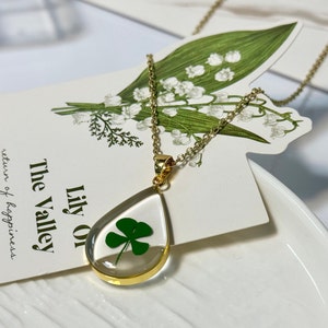Green Four-leaf clover Necklace,Pressed Flower Jewelry,Real Clover Necklace, Lucky Charm,gold necklace,silver necklace,gifts for mom