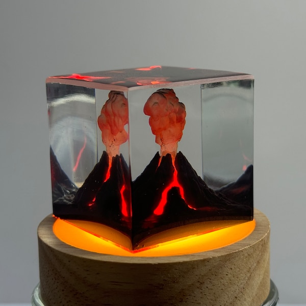 Volcano Eruption Resin Desk Lamp,Vulcano Eruption Design Artwork,Handcrafted Resin Volcano，birthday gifts,father's day gifts