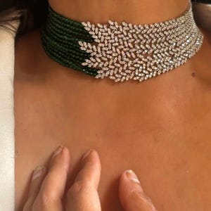 Kundan Necklace Set: Victorian Style, Mint Beads, Pakistani Jewelry