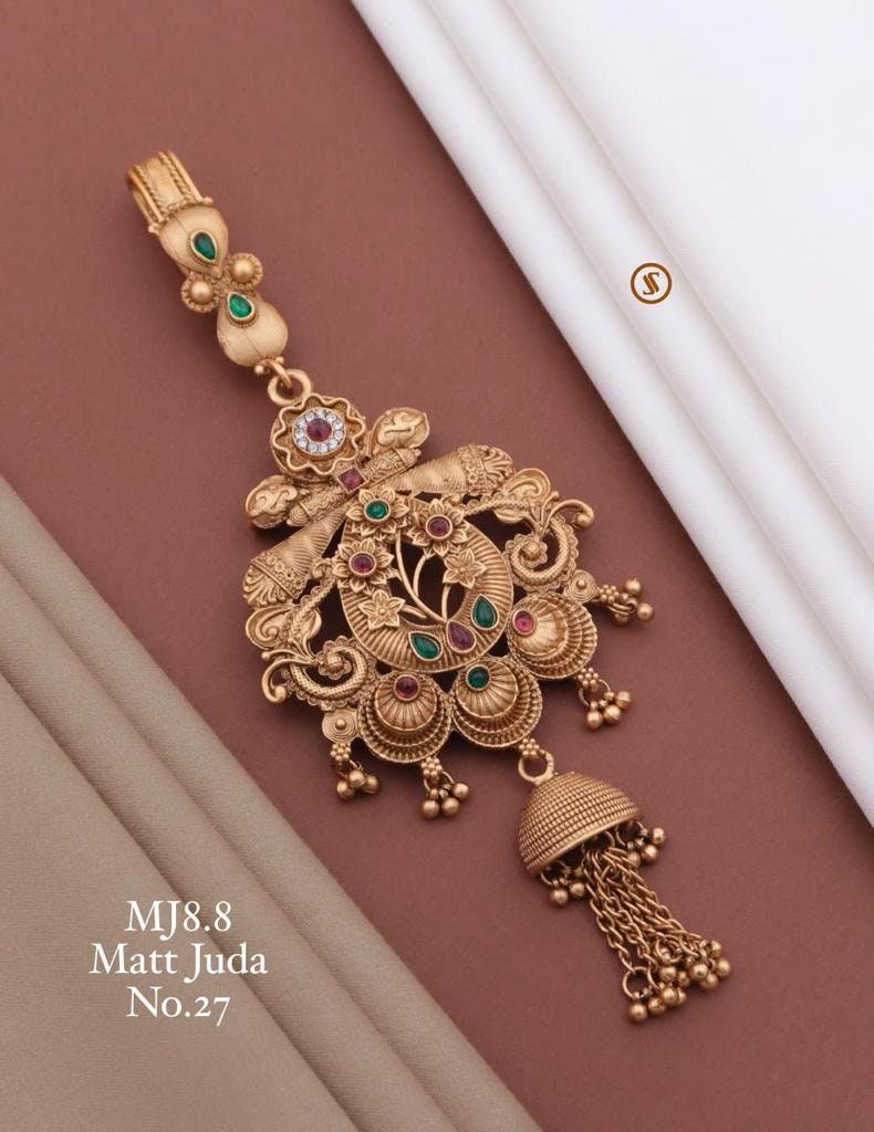 Saree pin on sale with chain