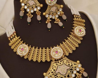 Juego de collar de boda con gargantilla para mujeres y niñas, juego de collar con diseño Kundan de Temple Jewelry, juego de collar de cuentas para regalos