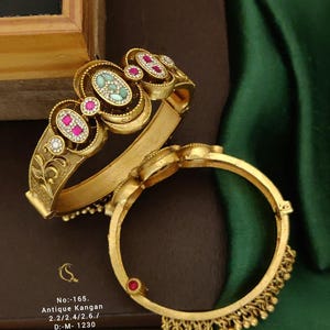 Gouden Kada-armband: Indiase bruidssieraden uit de tempel.