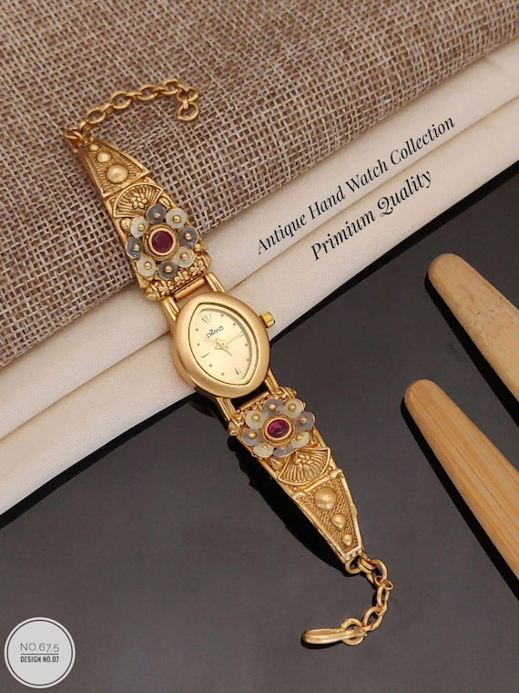 Reloj de pulsera vintage pequeño dorado: reloj minimalista para mujer hecho  a mano