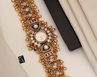 Dainty Gold Women's Watch: Minimalist Vintage Style Heritage