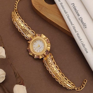 Vintage women's gemstone watch | Exquisite gold wrist watch | Women's green gemstone watch | Gift for her | Birthday gift | Christmas gift