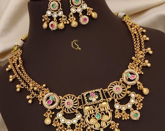 Kundan Choker Choker: antiker, vergoldeter indischer Hochzeitsschmuck