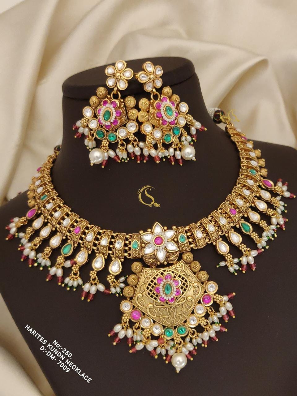 Jewellery set with maang tikka discount