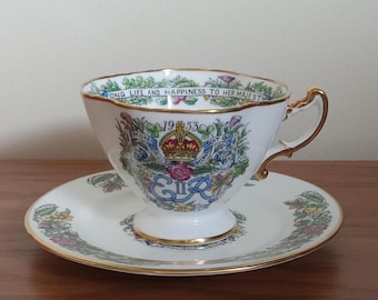 Taza de té y plato de té de porcelana fina Hammersley Queen Elizabeth II Coronation 1953, con diseño de pergamino "EIIR"