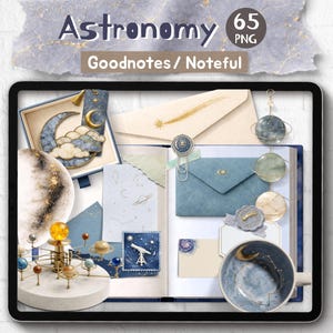 Pode incluir: Conjunto de papelaria digital com tema de astronomia com o texto "Astronomy" e "Goodnotes / Noteful". O conjunto inclui um design de lua e nuvens, um modelo de planetário e um envelope azul com uma estrela dourada.