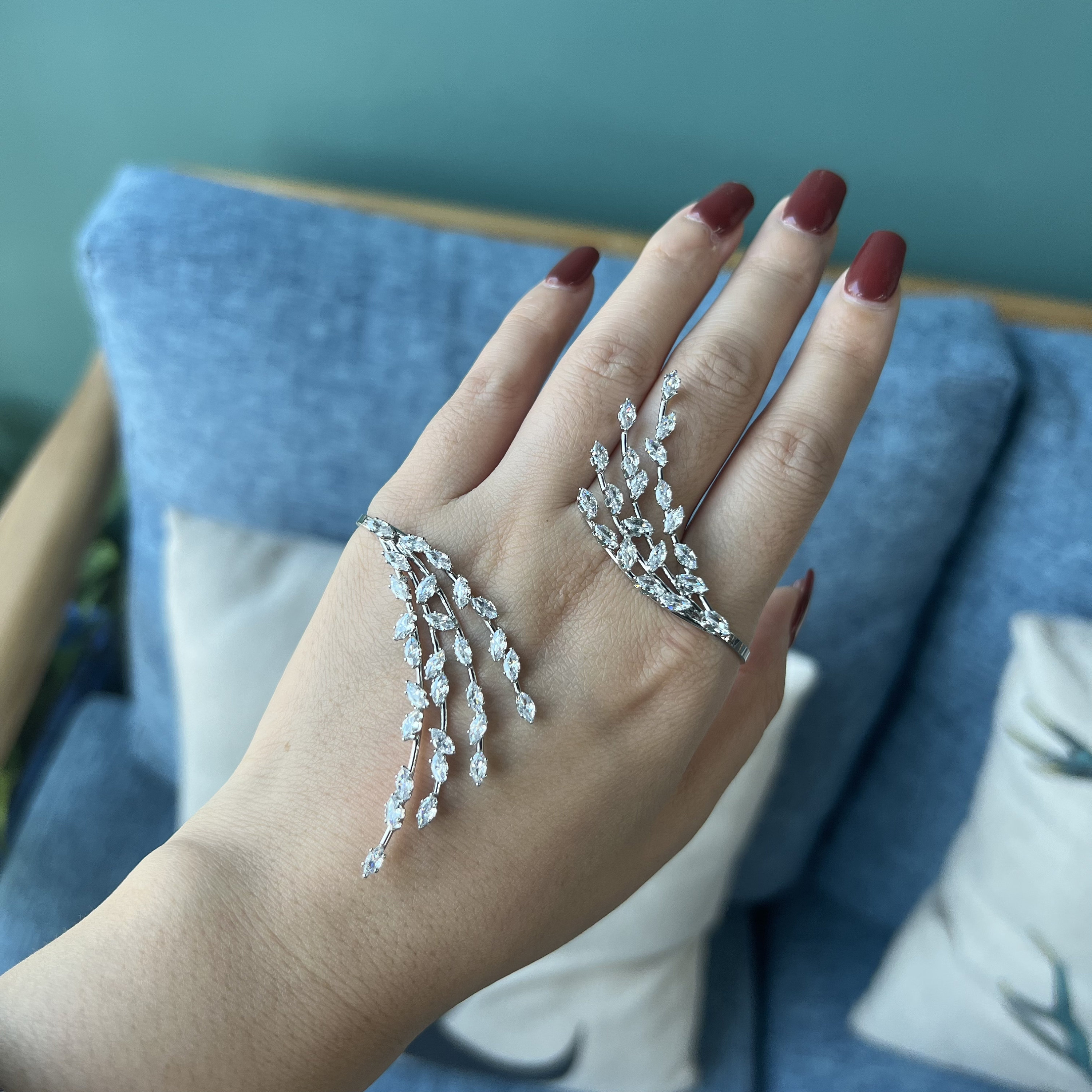 Palm Cuff Bracelet: A Fashion Rage You Dare Not Miss | Palm bracelet, Hand  jewelry, Palm cuff