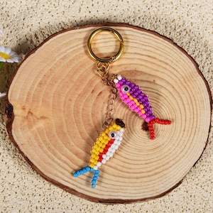 Coastal Beaded Fish Keychain, Gold Tone Chain Purse Charm, Hand Beaded Fish Dangles, Beachy Bag Accessory, Statement Charm