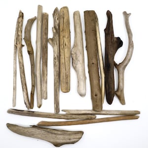 Set of 16 Large Driftwood Pieces for Coastal Wall Art Natural Wood Decorative Driftwood Branch Beach Wood Sticks Decorative Drift Wood