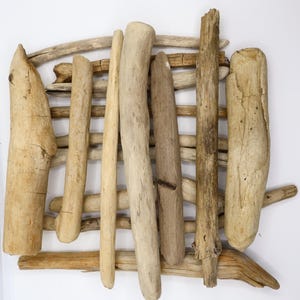 Natural Driftwood Set Of 16 Unique Beach Wood Pieces for Crafts Beach Branches Decorative Drift Wood Unique Wood 14 - 20 cm; 5.51 - 7.87&#39;&#39;
