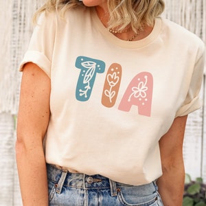 Tia Shirt, Spanish Aunt Shirt, Tia Announcement Shirt, Tia Life Shirt, Latina Aunt Shirt, Auntie Shirt, Regalo Para Tia, Promoted To Tia