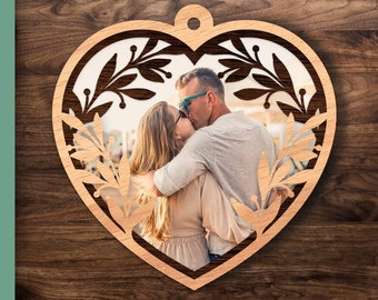 Cuore in formato SVG, cornice per foto in formato SVG, portafoto, file di taglio laser, taglio a strati, file SVG Glowforge, regalo per lei, file digitale cornice per foto in legno