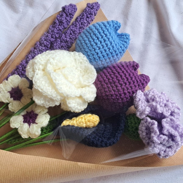 Bouquet violet 9 fleurs crochet : tulipes, lavande, rose, cadeau fait main personnalisé déco mariage, fête des mères