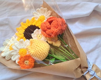 Bouquet jaune 9 fleurs crochet : tournesol, marguerites, rose et tulipe, cadeau fait main personnalisé déco mariage, fête des mères