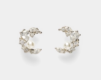 Pendientes Luna de Plata 925 con Perla y Circonita – Delicados Pendientes de Perla – Pendientes de Novia – Douceness
