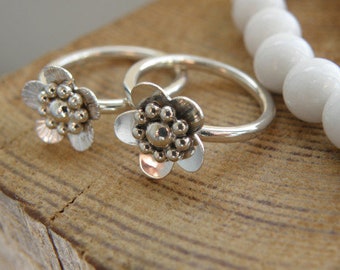 Silver ring 925/1000, dotted flower, size 54, weight 2.67 g