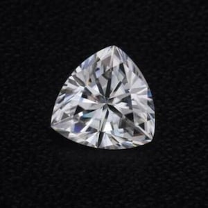 4.5 mm Trillion cut Lab Grown Diamond for Engagement Ring 0.30 Ct Lab Diamond for Wedding Ring or Jewelry Making