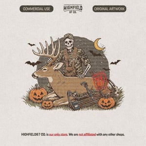 Puede incluir: Una ilustración gráfica de un esqueleto con camisa y gorra de camuflaje detrás de un gran ciervo con cornamenta. Incluye un arco compuesto, dos calabazas de Halloween, murciélagos y una luna creciente. El texto dice HIGHFIELD 87 CO.