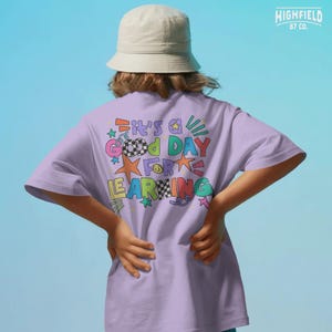 Kindergarten and elementary school PNG with fun doodle lettering and colorful back to school message for kids and teachers.