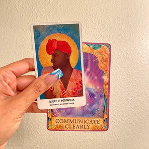 2 op een kaart geschreven bericht van je spirituele gidsen