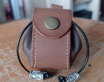 Mini dice pouch pattern for leathercraft. Two variants of the bag to make a tray for tokens. Perfect leather bag for coins. [PDF][Pattern]