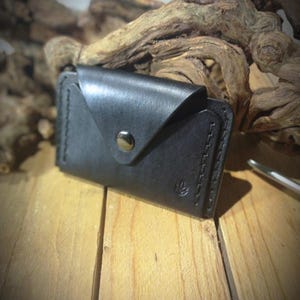 Titular de la tarjeta de crédito | Tarjetero para hombre y mujer en elegante color negro y plateado. Regalo para mujeres y hombres.