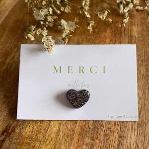 Pin's coeur à paillettes en résine, cadeau maîtresse, fête des Mères, cadeau Nounou, cadeau ATSEM, cadeau invités mariage, cadeau EVJF, Noir paillettes or