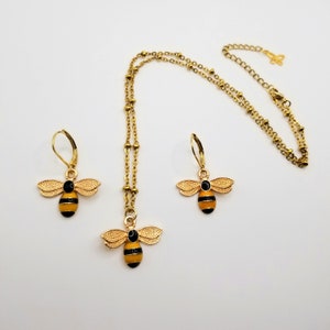 Bumblebee Earrings and Necklace Honeycomb 18k Gold Plate Bee Jewelry Set Mix and Match Earrings Summer Jewelry for Queen Bee Gifts Necklace