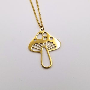 Gouden paddenstoelketting 18k gouden plaat lasergesneden 304 roestvrij staal Minimalistische paddenstoelketting waterdicht Cottagecore-sieraden cadeau