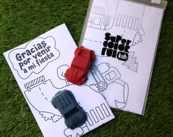 Pack de 6 bolsitas para fiestas con ceras para colorear en forma de pequeños cochecitos. Regalo y juego para fiesta