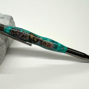 Stylo clic fait main turquoise Eruption en février 2024