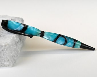Bellissima penna a torsione fatta a mano color acquamarina e nero