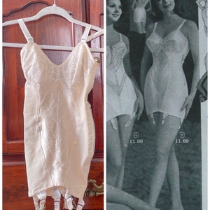 Vassarette lingerie print ad 1968 vintage 1960s retro art decor models bras