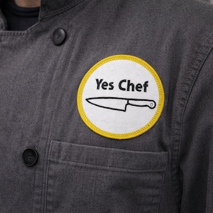 Toppa ricamata "Yes Chef" - Ricamo per cappello, giacca e grembiule da chef - Regalo per cuoco - Accessorio da cucina - Vita da chef - Toppa da stirare o cucire